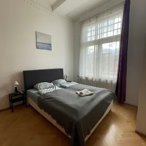 White Pearl Near Gozsdu Проживание в семье